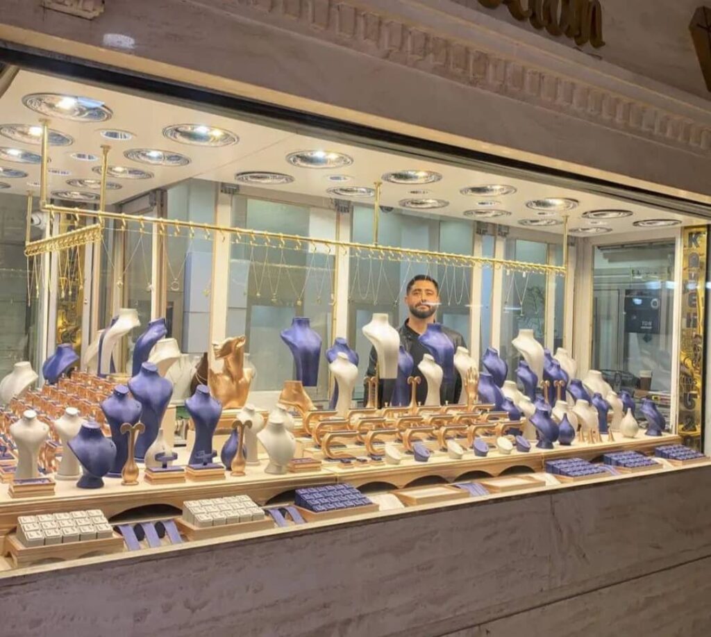 ویترین طلا فروشی